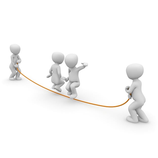 Personas saltando a la comba